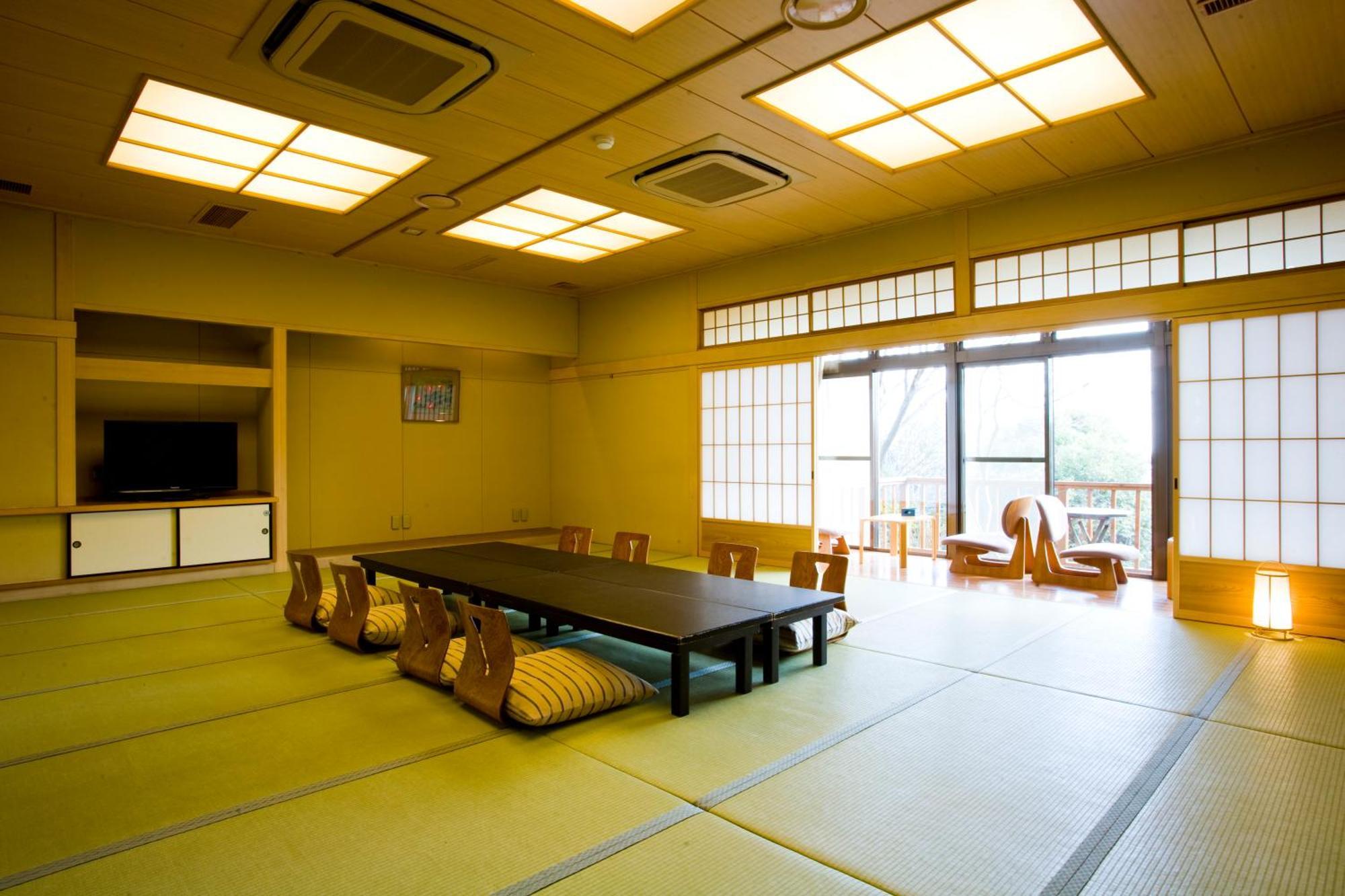 Hotel 山荘 風の杜 Sanso Kazenomori Minoh Esterno foto
