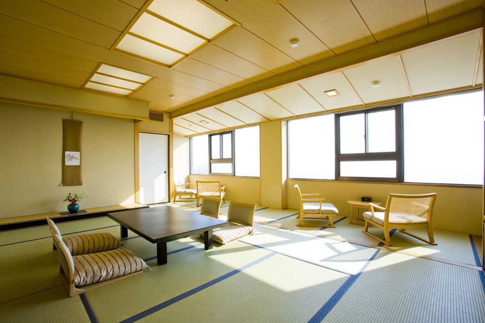 Hotel 山荘 風の杜 Sanso Kazenomori Minoh Esterno foto